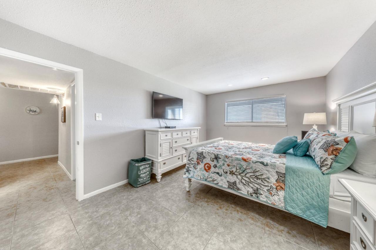 Compass Condos Padre Island Room photo